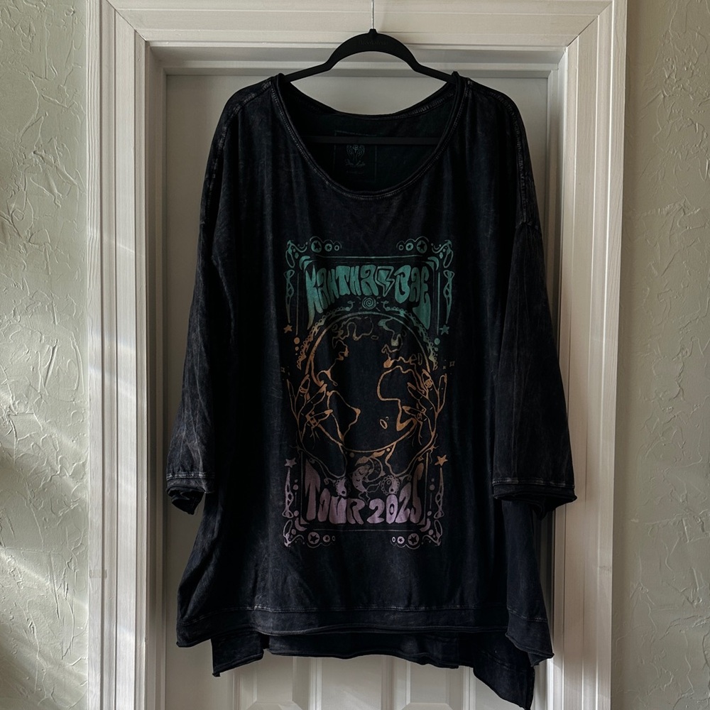 Kantha Bae Dream Tour Tee Pullover 2025